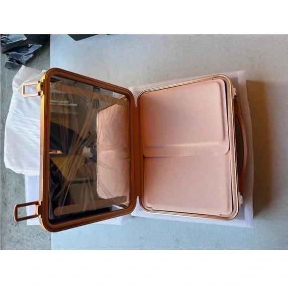 Travel Makeup Case with LED Mirror - Durable Makeup Case with Lighted Mirror wit - Picture 3 of 9